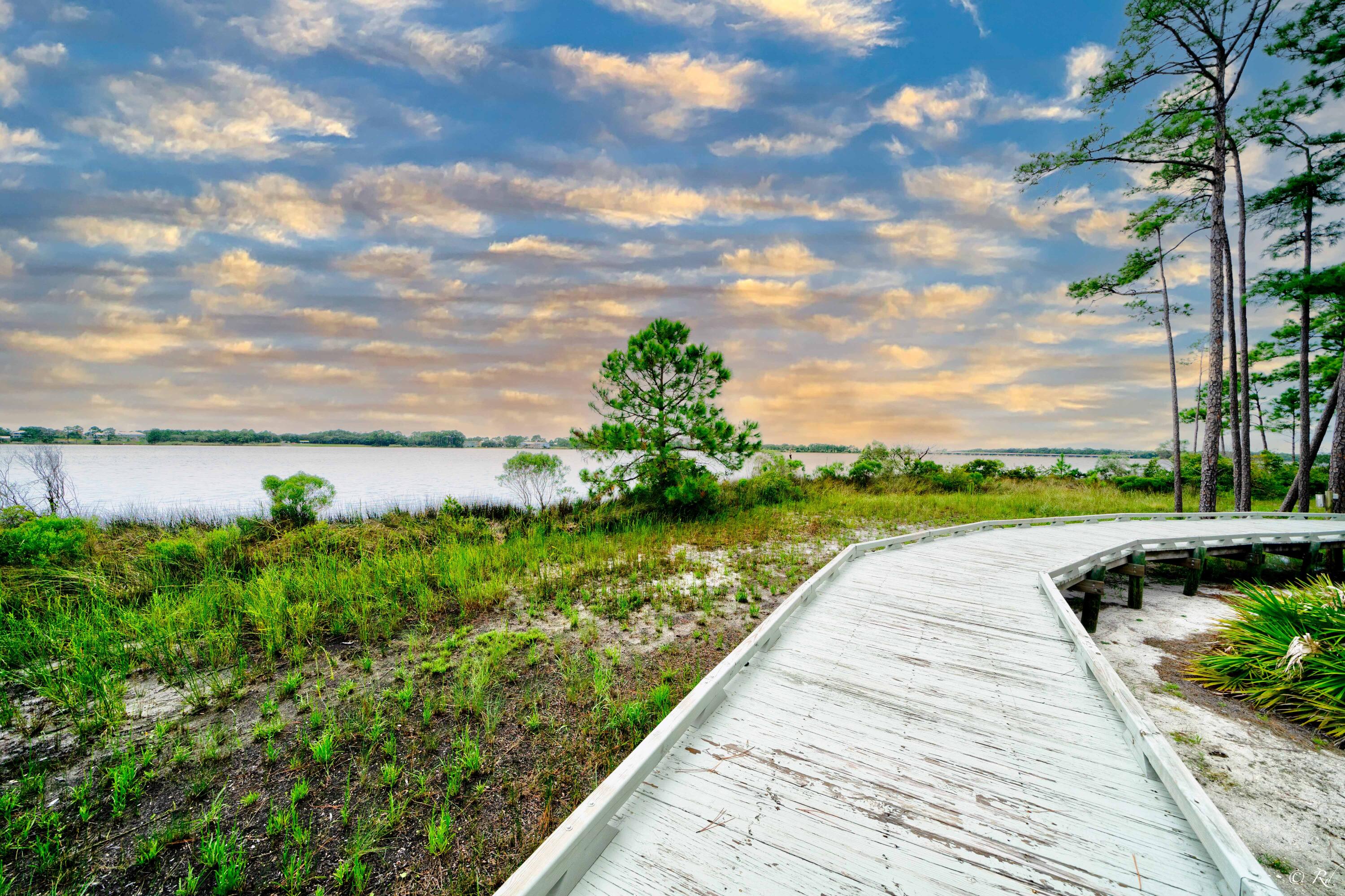 WILD HERON LAKESIDE LODGE - Residential