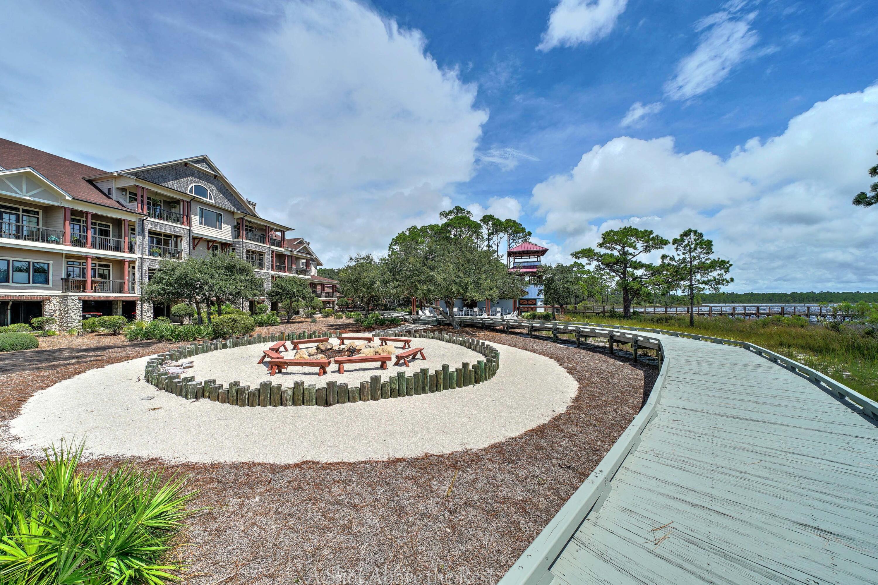 WILD HERON LAKESIDE LODGE - Residential