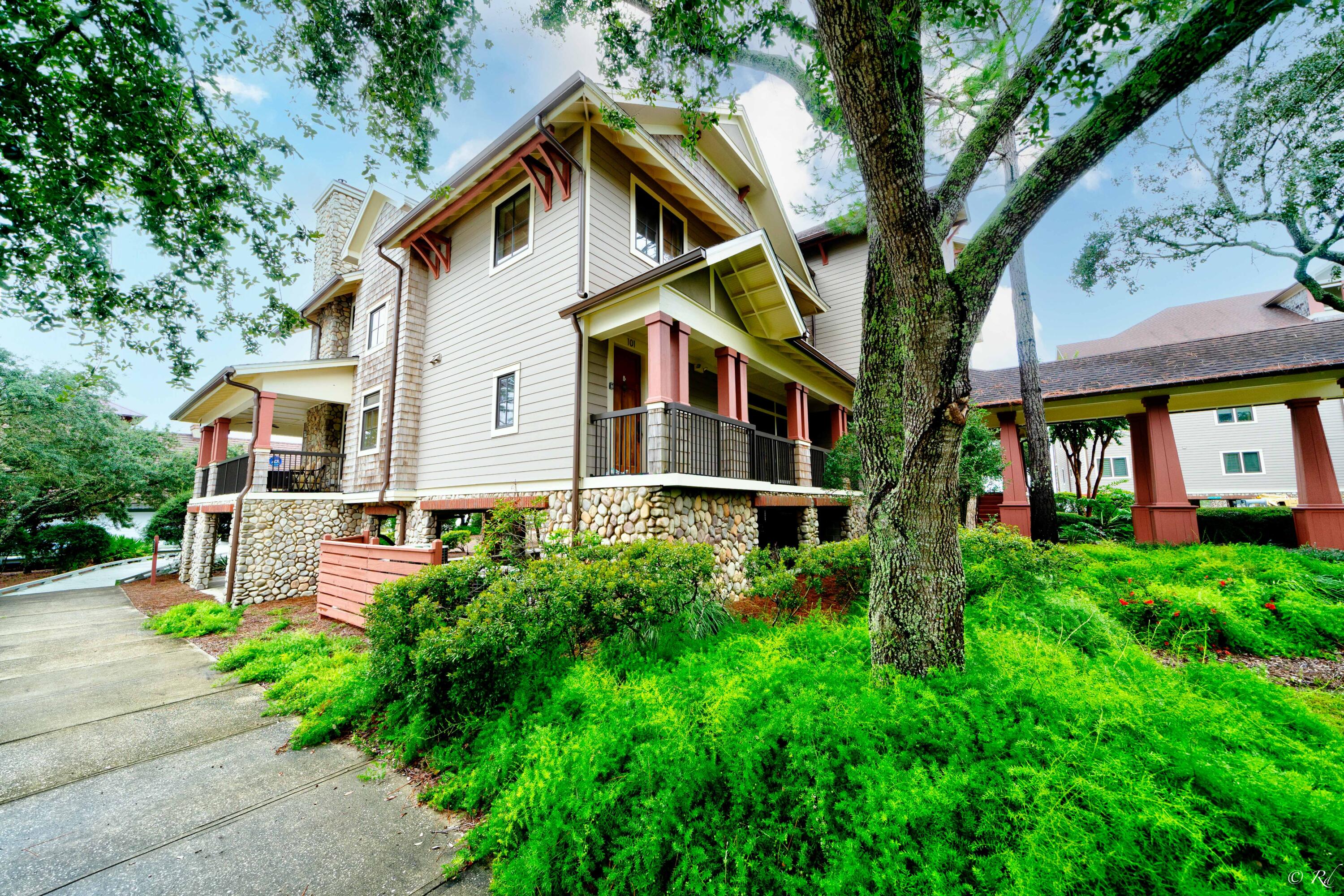 WILD HERON LAKESIDE LODGE - Residential