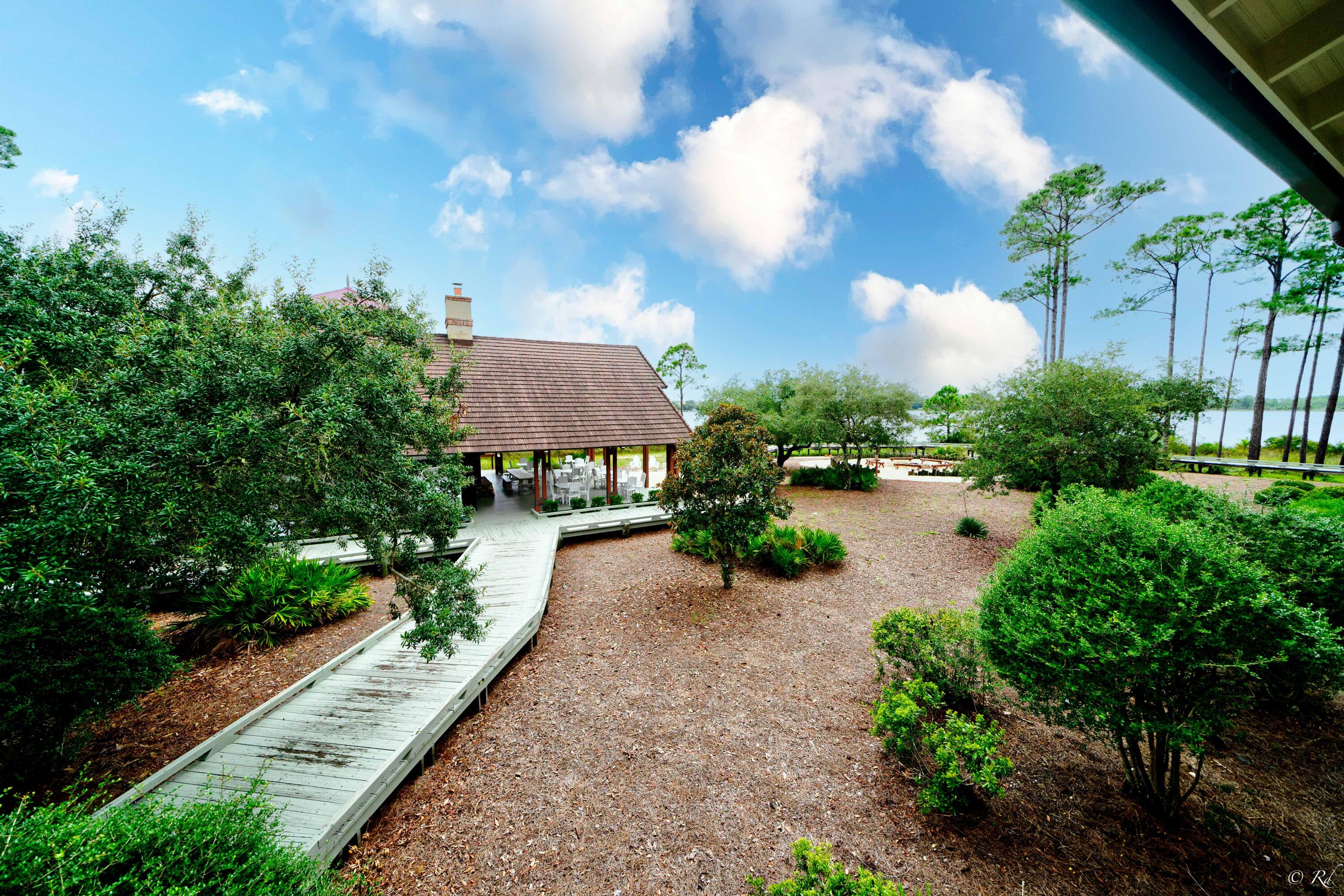 WILD HERON LAKESIDE LODGE - Residential