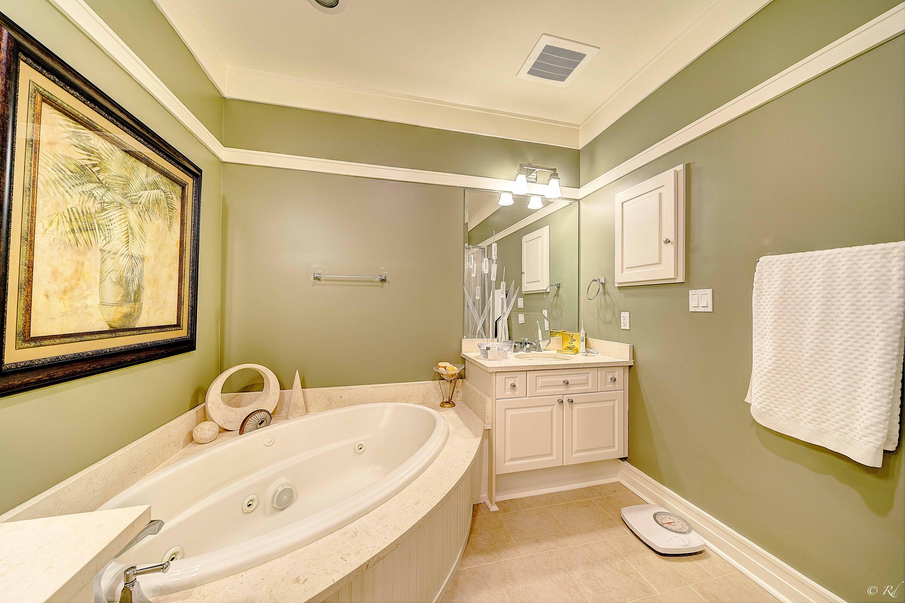 WILD HERON LAKESIDE LODGE - Residential