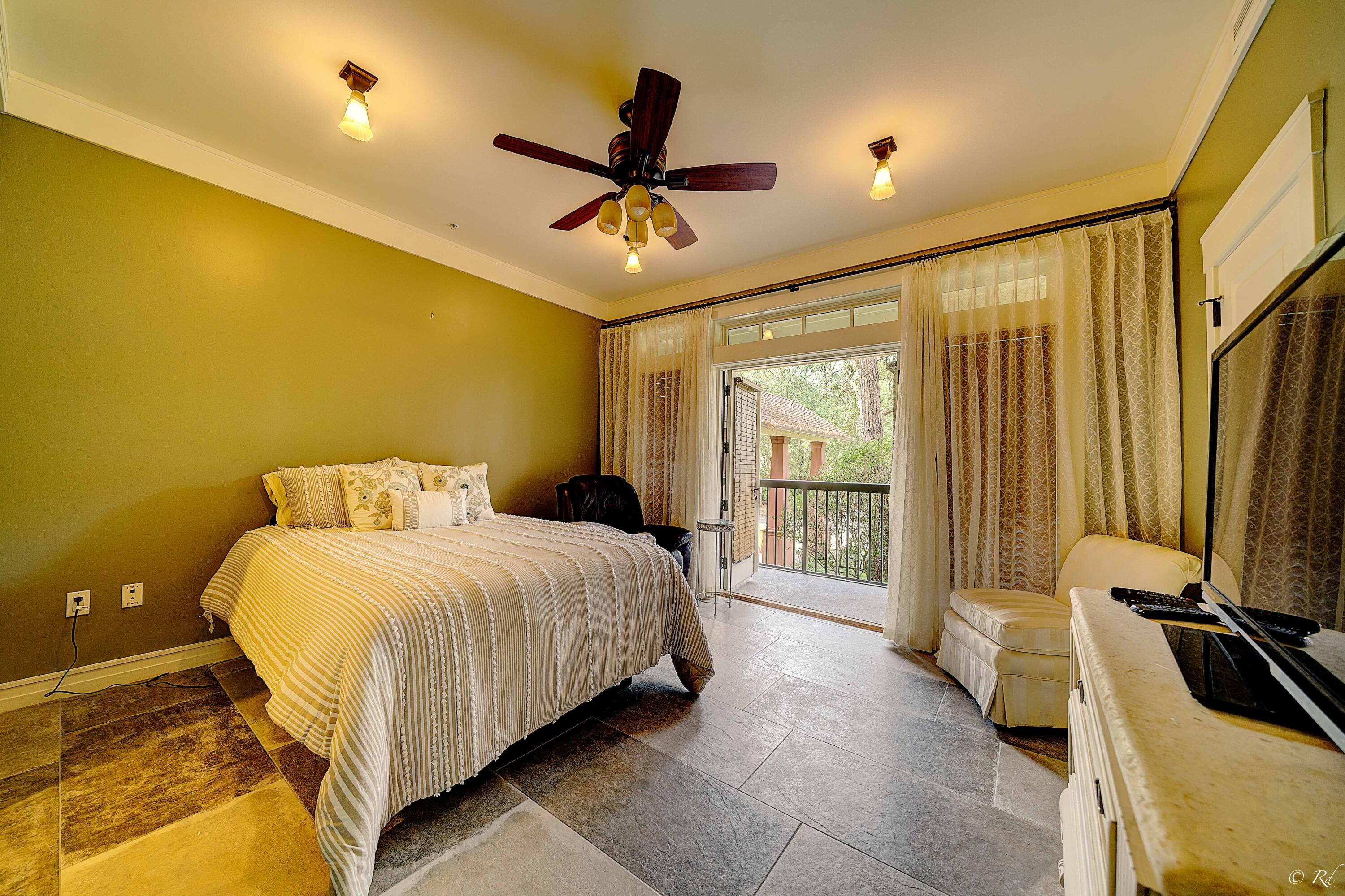 WILD HERON LAKESIDE LODGE - Residential