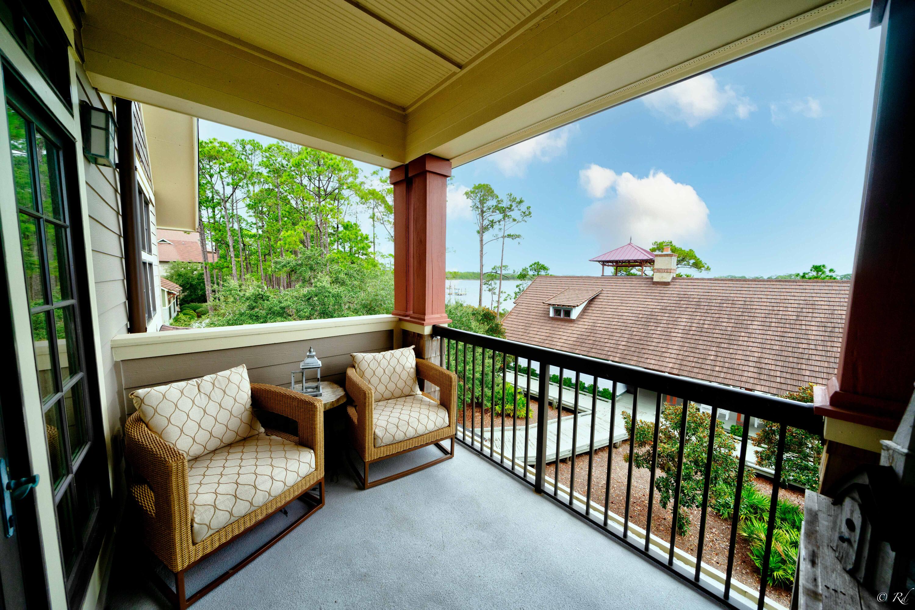 WILD HERON LAKESIDE LODGE - Residential