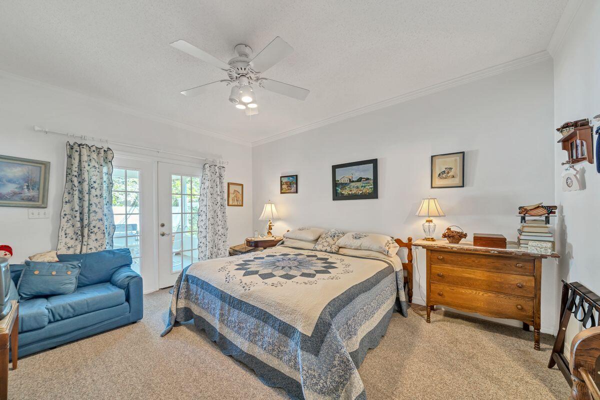 BAYTOWNE AVE EAST - Residential