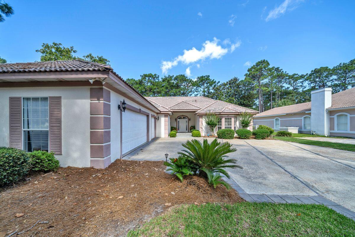 BAYTOWNE AVE EAST - Residential