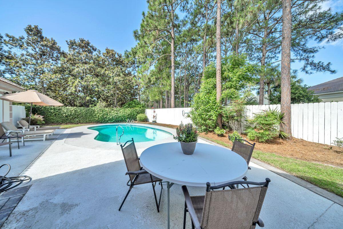 BAYTOWNE AVE EAST - Residential