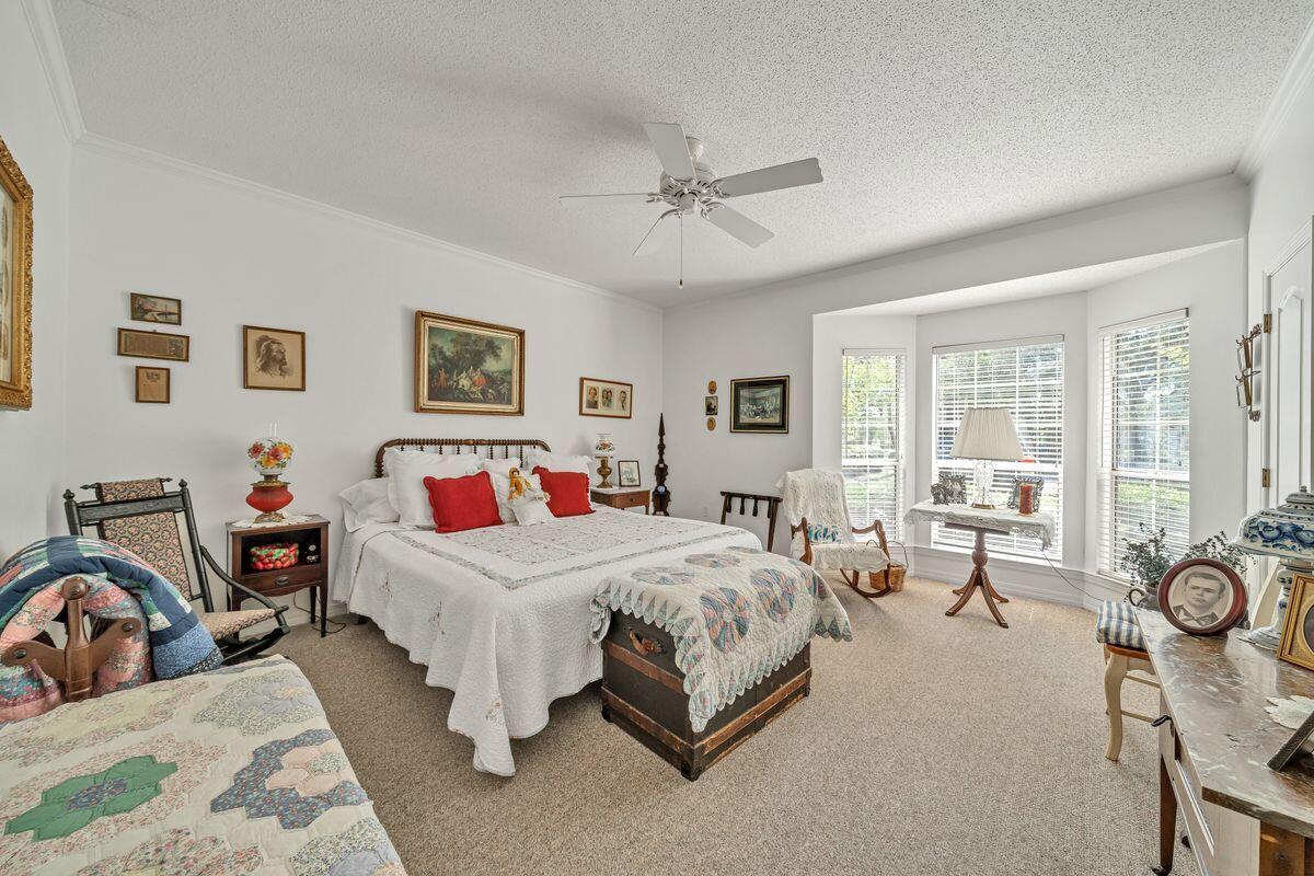 BAYTOWNE AVE EAST - Residential