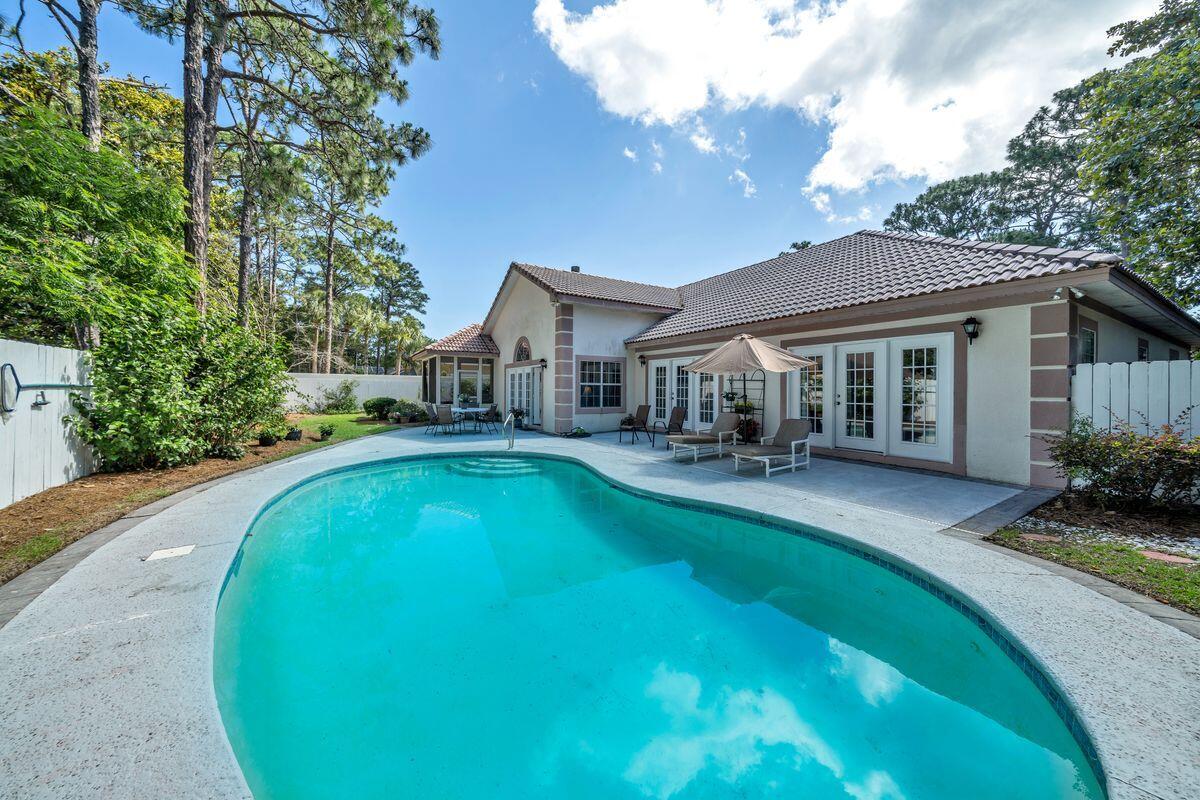 BAYTOWNE AVE EAST - Residential