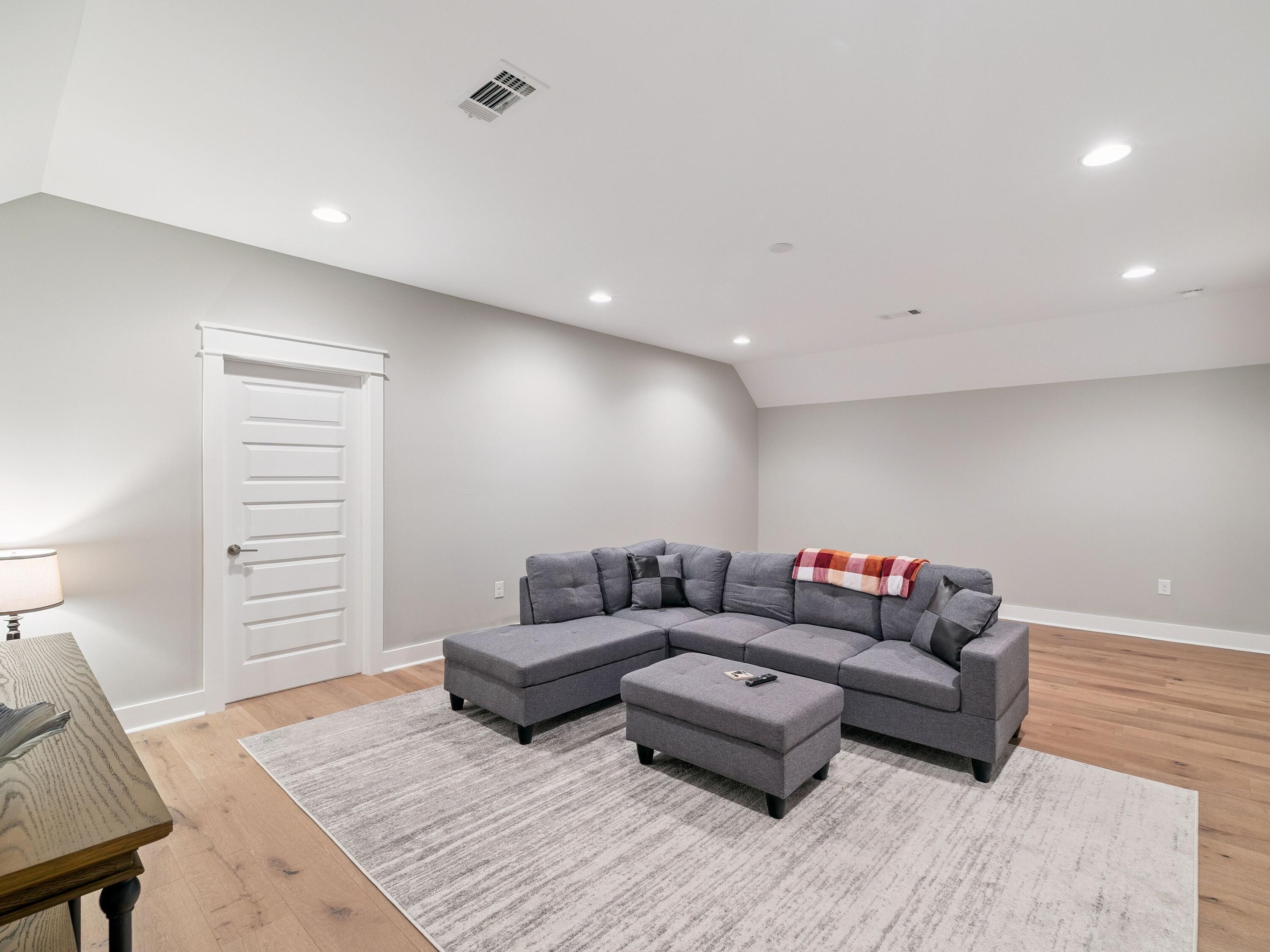 SEACROFT HEIGHTS - Residential