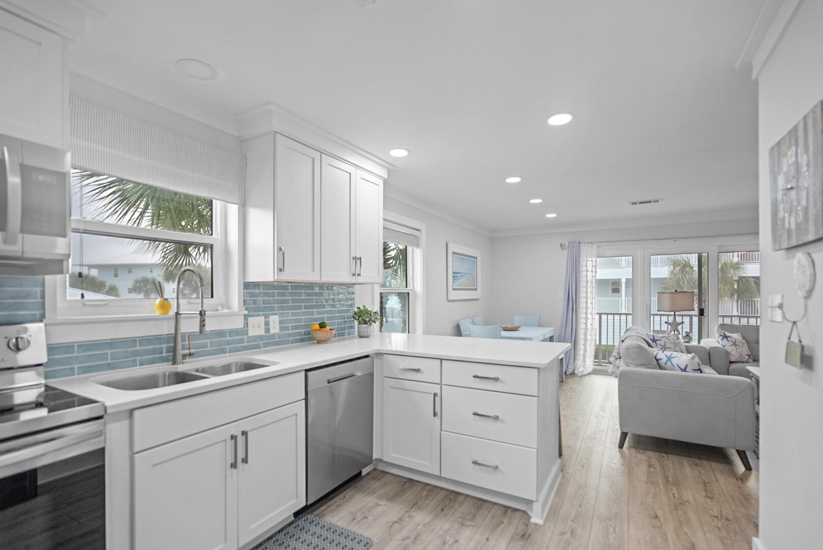 BEACHSIDE VILLAS CONDO - Residential