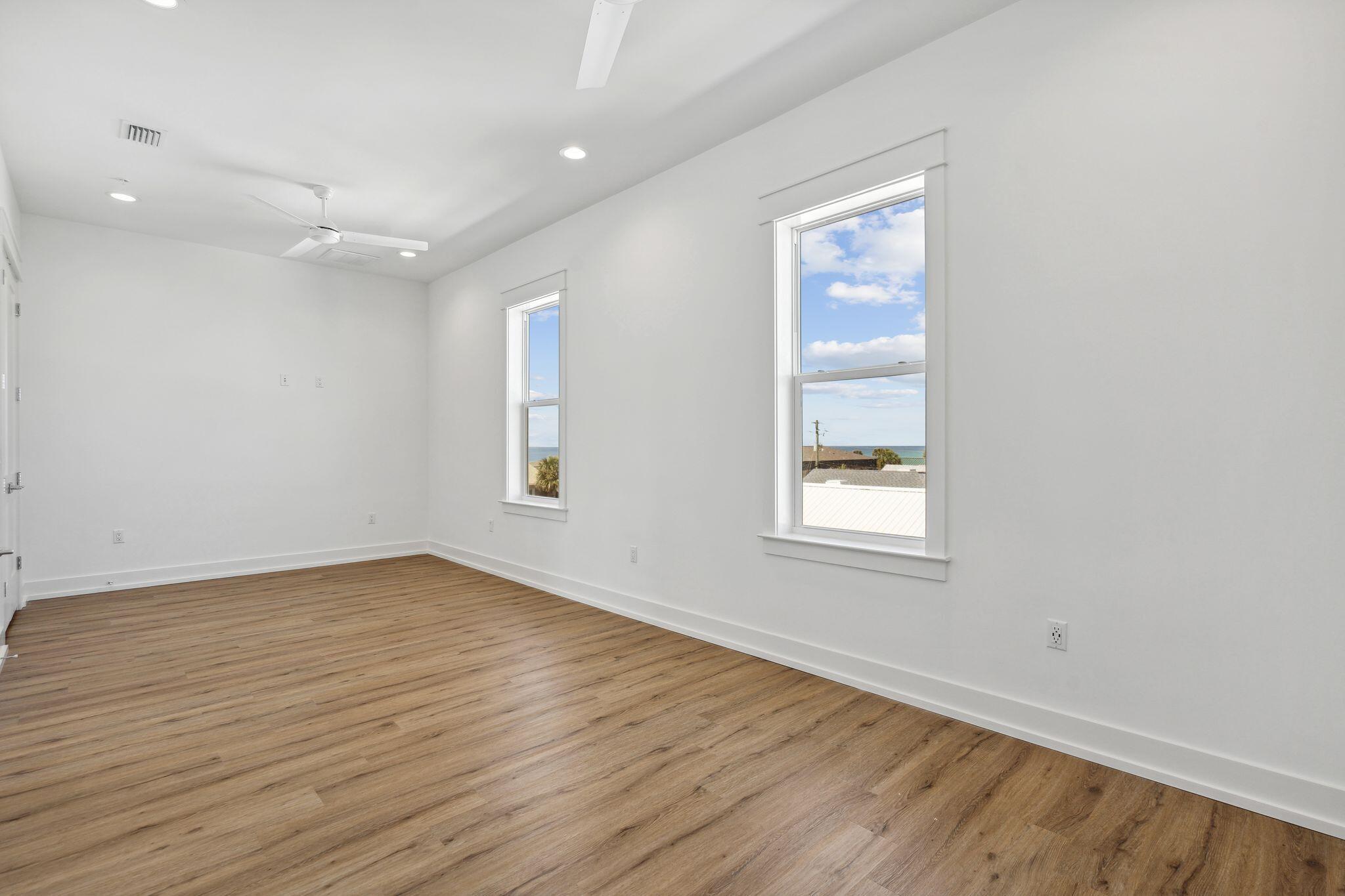 SILVER SANDS BEACH - Residential