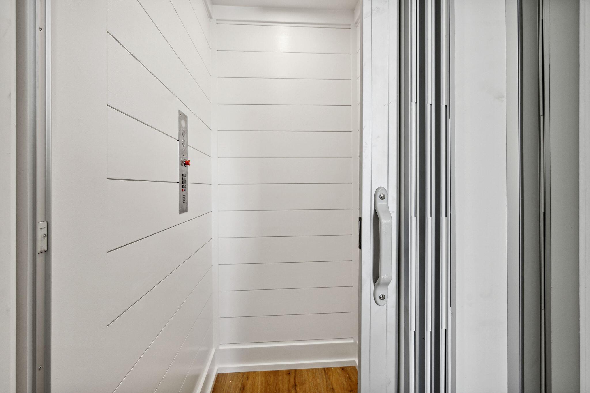 SILVER SANDS BEACH - Residential