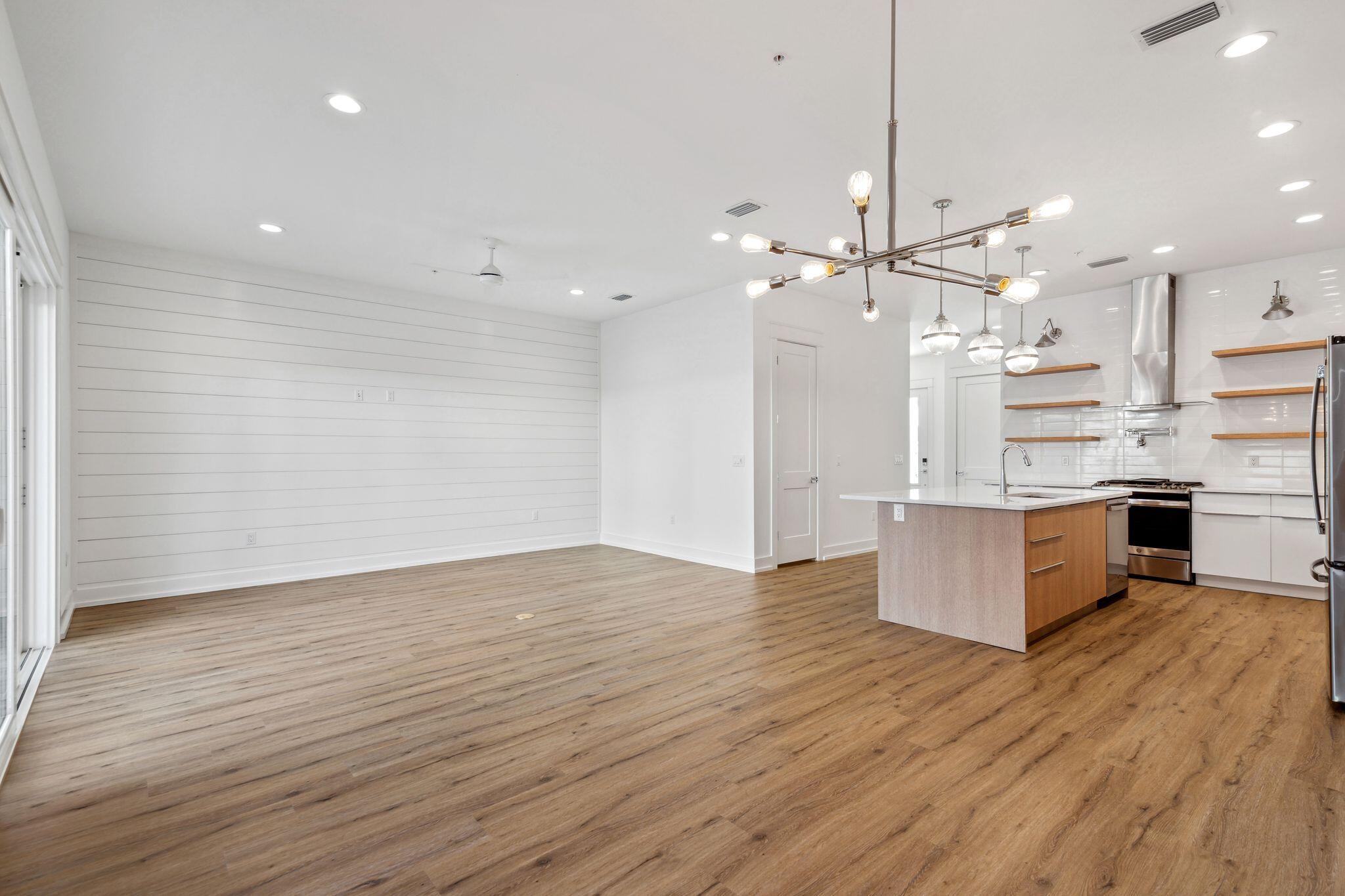 SILVER SANDS BEACH - Residential