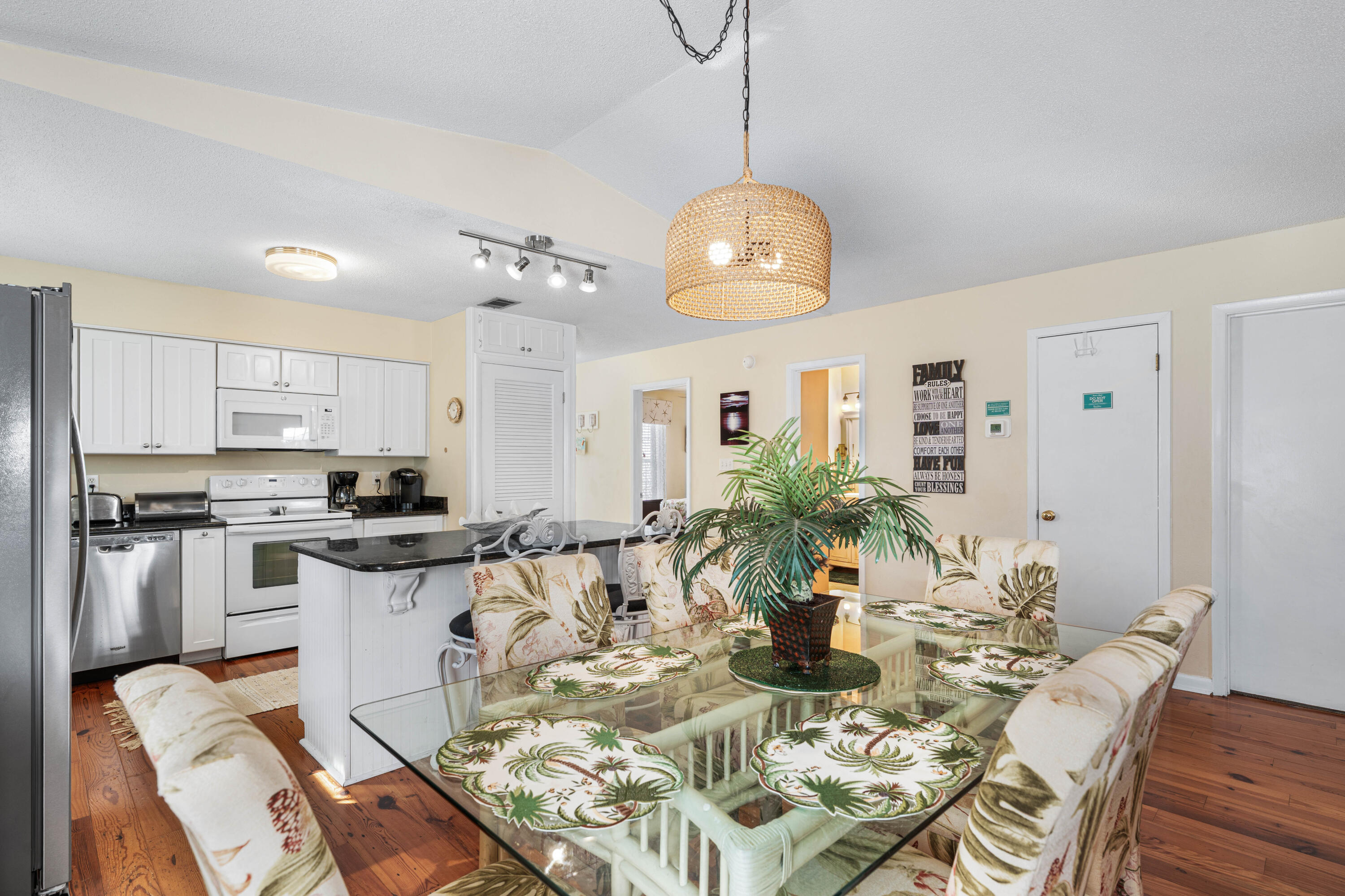 FRANGISTA BEACH 1ST ADDN - Residential