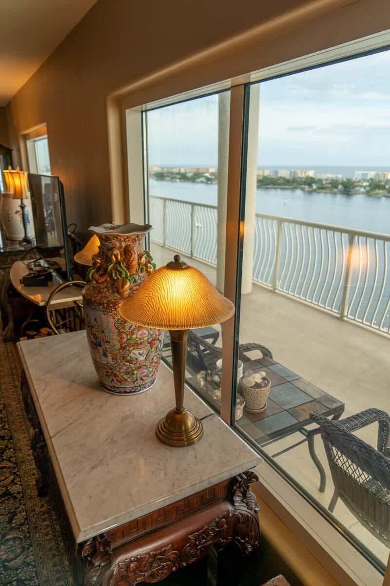 PRESIDIO YACHT CLUB UNIT 1202 STORAGE 12B & PARKING P1-69/70 WETSLIP E-18 - Residential