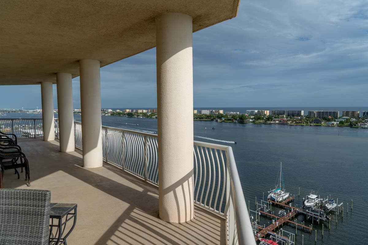 PRESIDIO YACHT CLUB UNIT 1202 STORAGE 12B & PARKING P1-69/70 WETSLIP E-18 - Residential