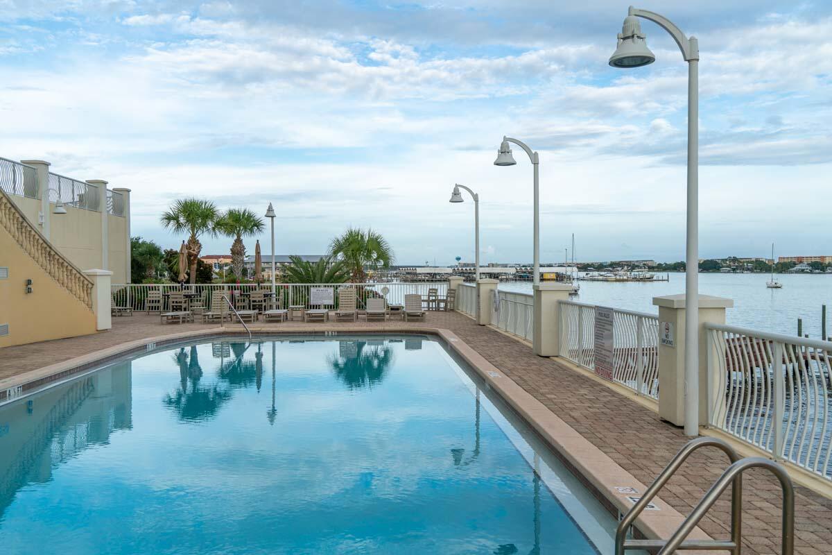 PRESIDIO YACHT CLUB UNIT 1202 STORAGE 12B & PARKING P1-69/70 WETSLIP E-18 - Residential