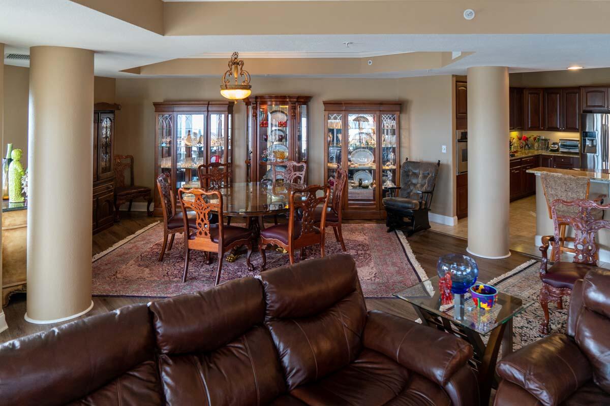 PRESIDIO YACHT CLUB UNIT 1202 STORAGE 12B & PARKING P1-69/70 WETSLIP E-18 - Residential