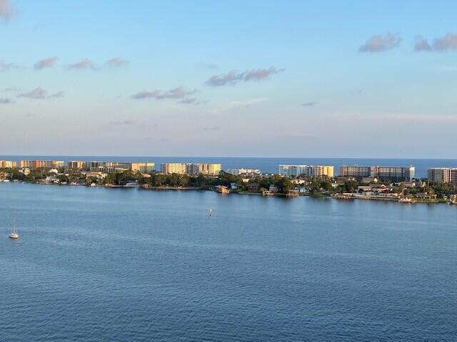 PRESIDIO YACHT CLUB UNIT 1202 STORAGE 12B & PARKING P1-69/70 WETSLIP E-18 - Residential