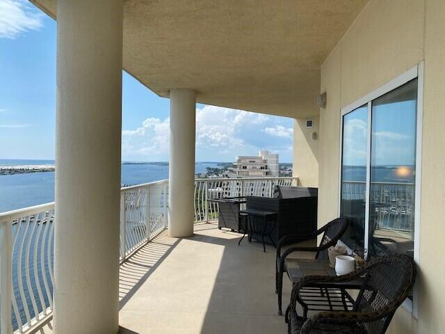 PRESIDIO YACHT CLUB UNIT 1202 STORAGE 12B & PARKING P1-69/70 WETSLIP E-18 - Residential