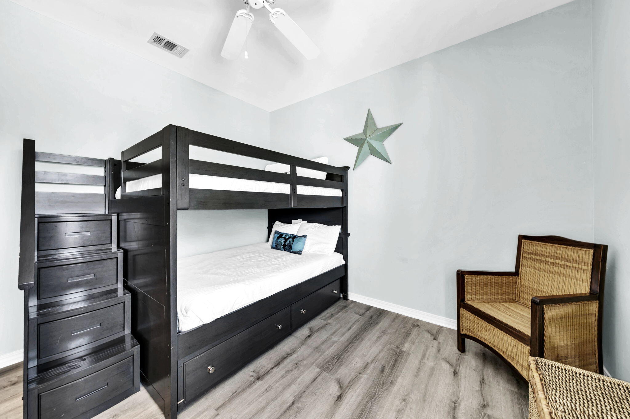 SPYGLASS T/H - Residential