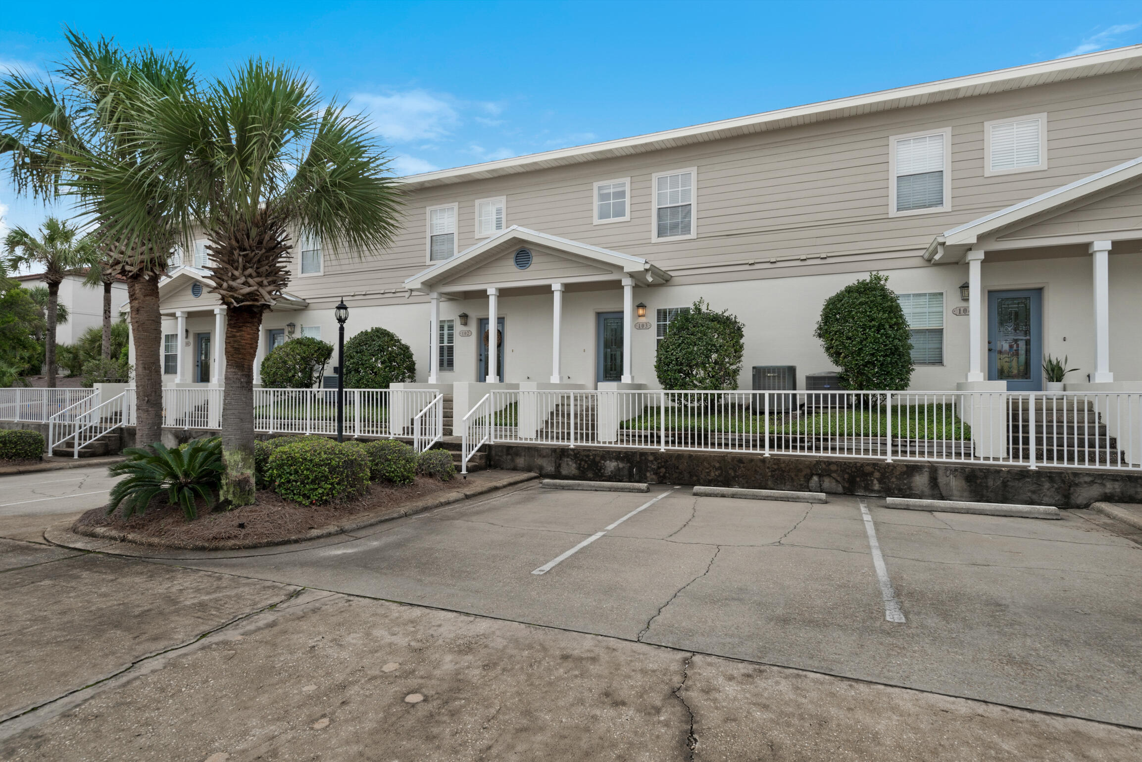 SPYGLASS T/H - Residential