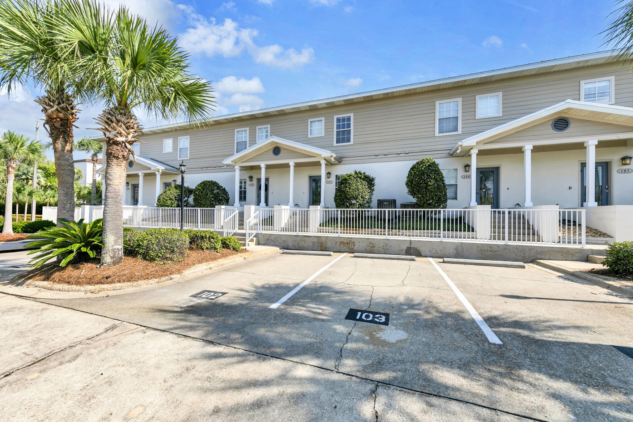 SPYGLASS T/H - Residential