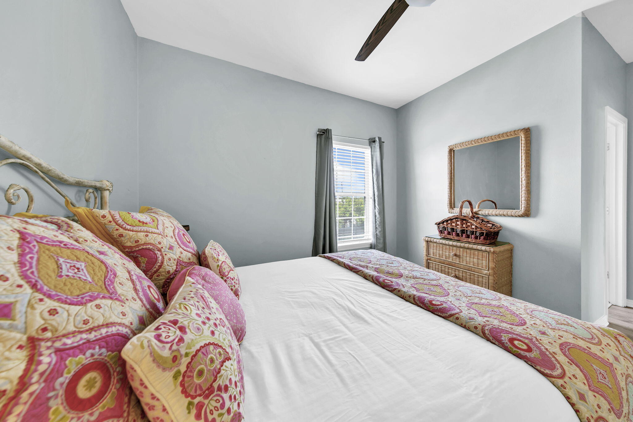 SPYGLASS T/H - Residential