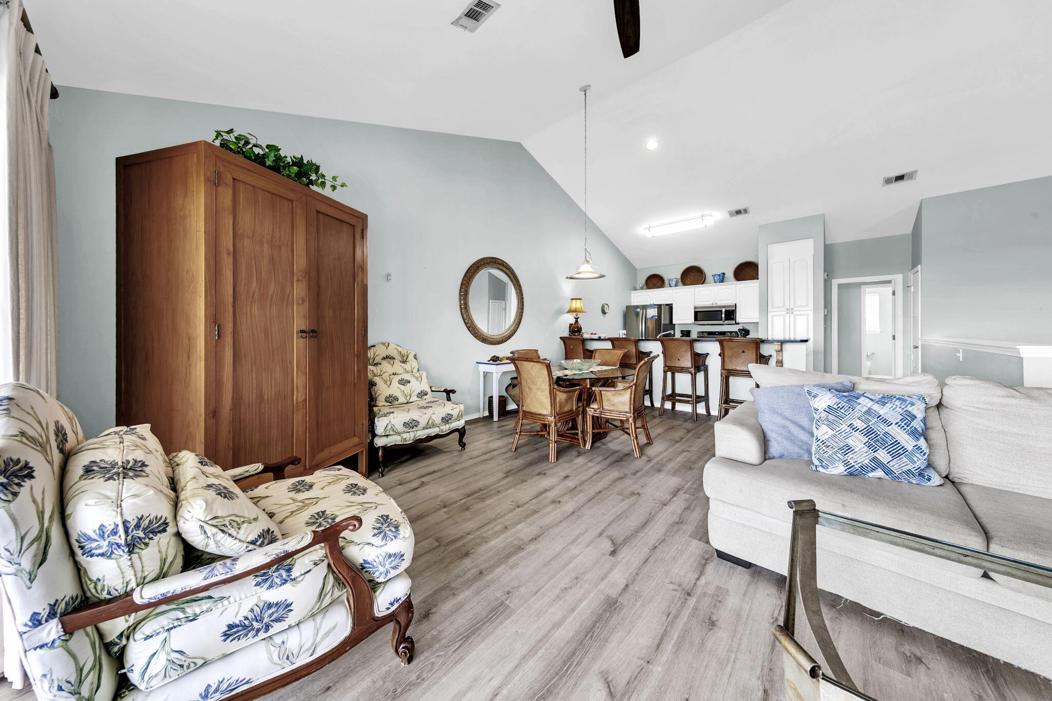 SPYGLASS T/H - Residential