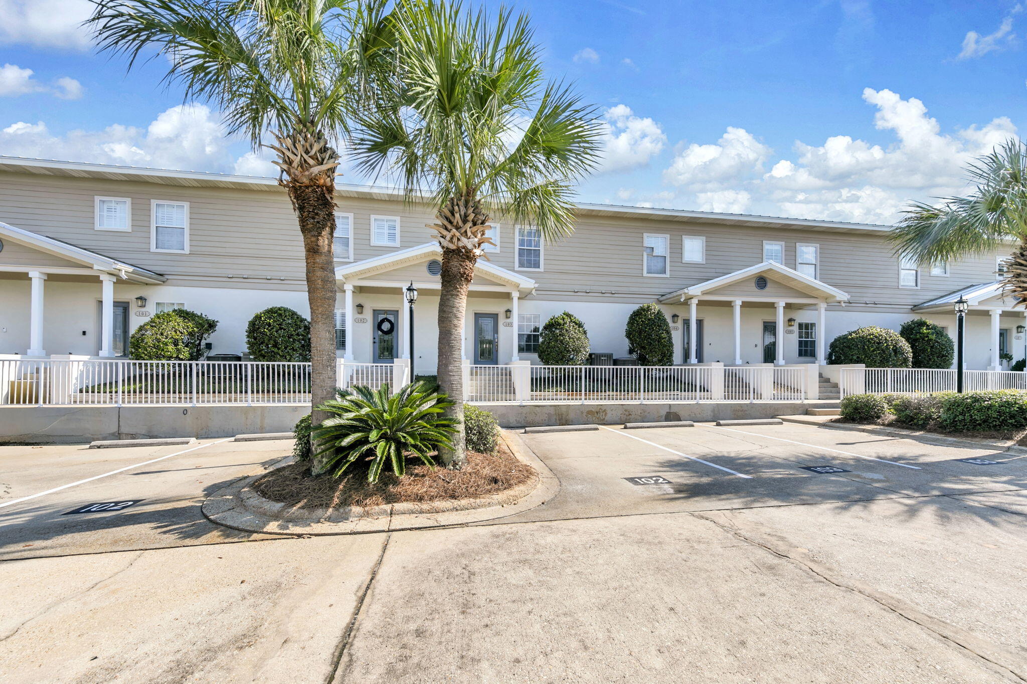SPYGLASS T/H - Residential