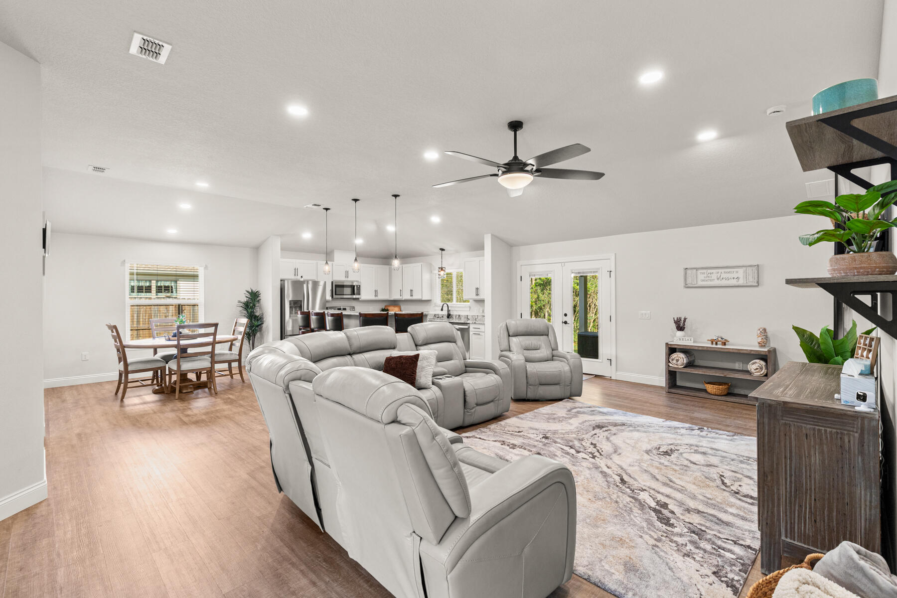 NAVARRE S/D 2ND ADDN - Residential