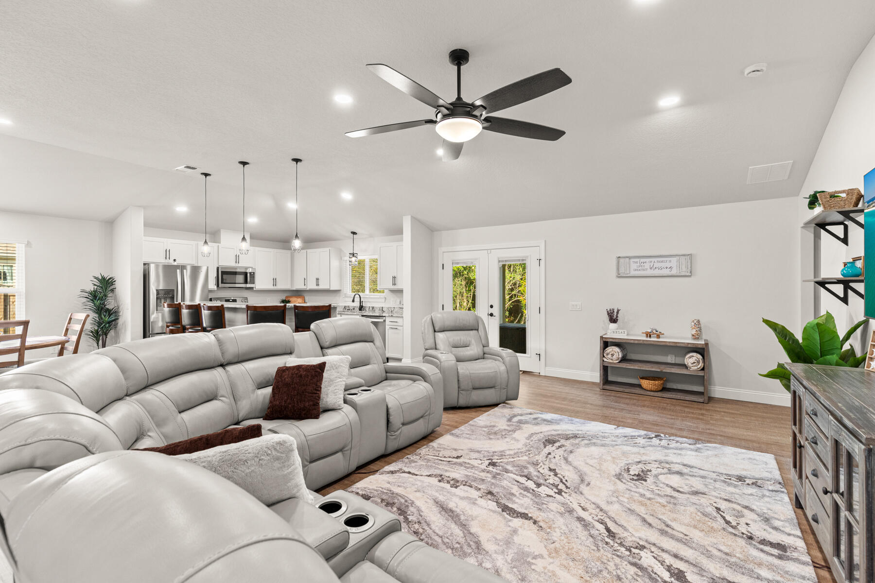 NAVARRE S/D 2ND ADDN - Residential