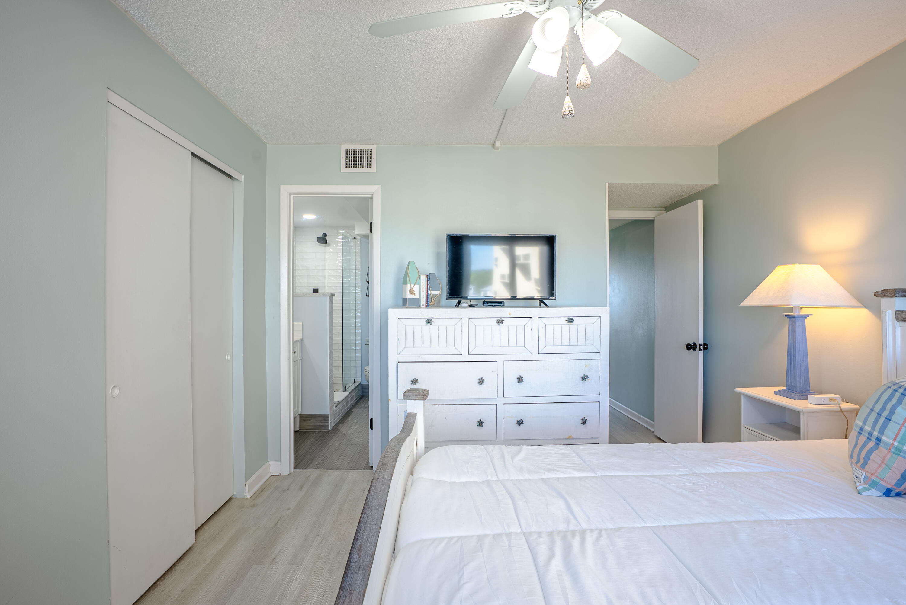 PINNACLE PORT - Residential