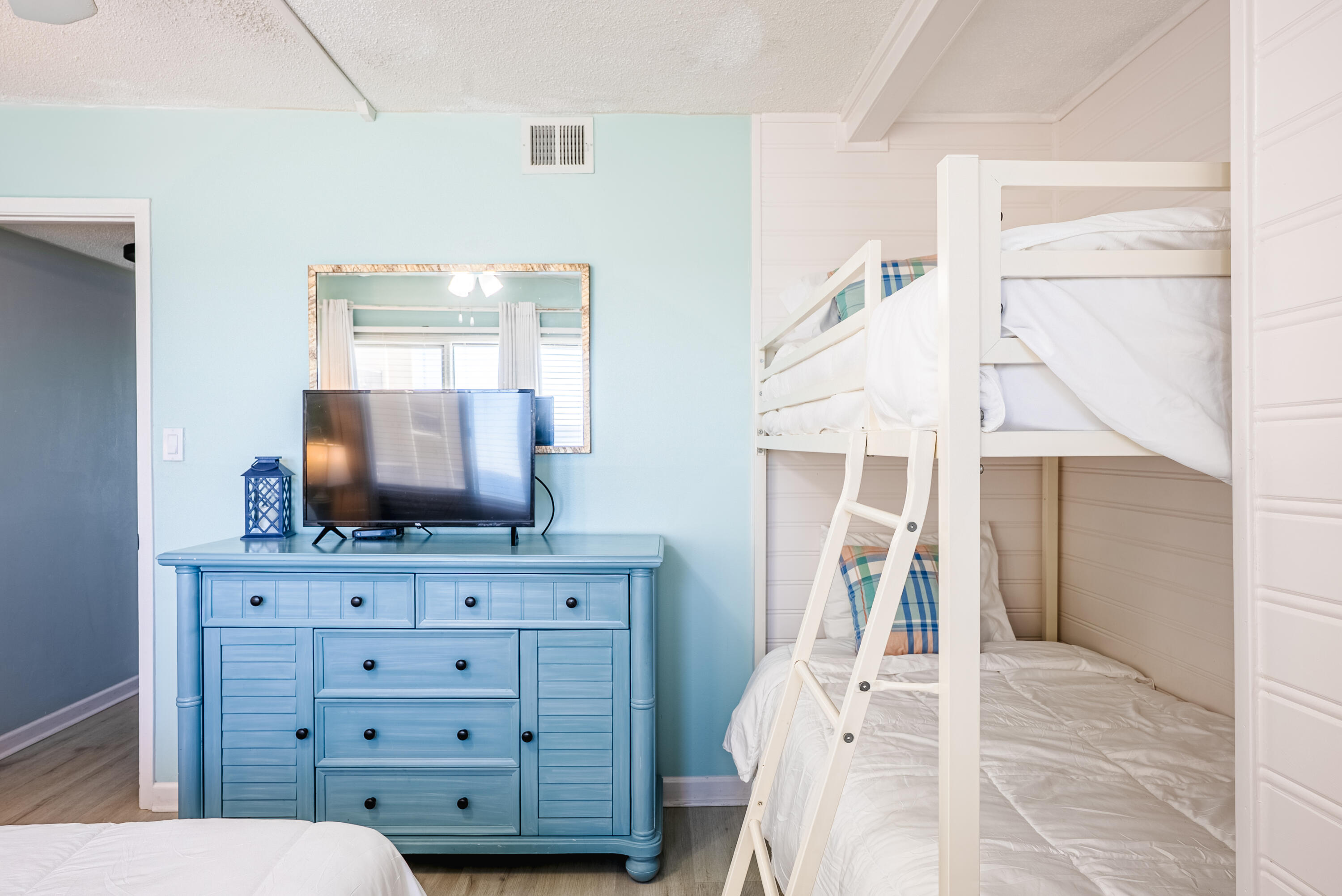 PINNACLE PORT - Residential