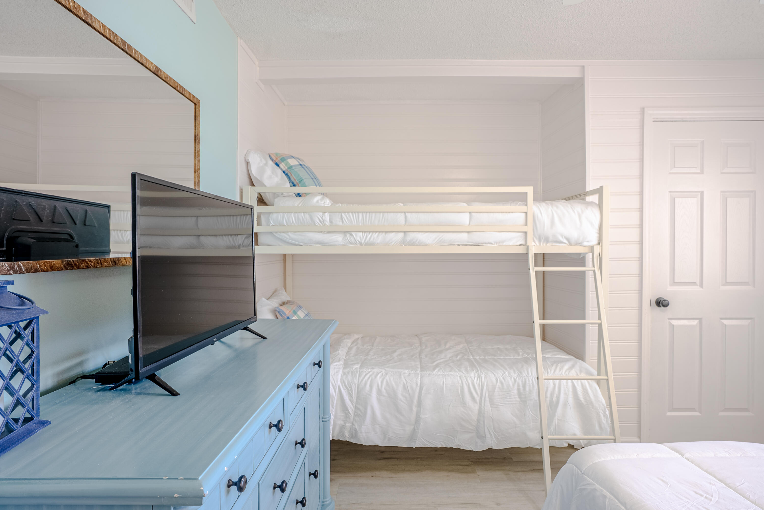 PINNACLE PORT - Residential