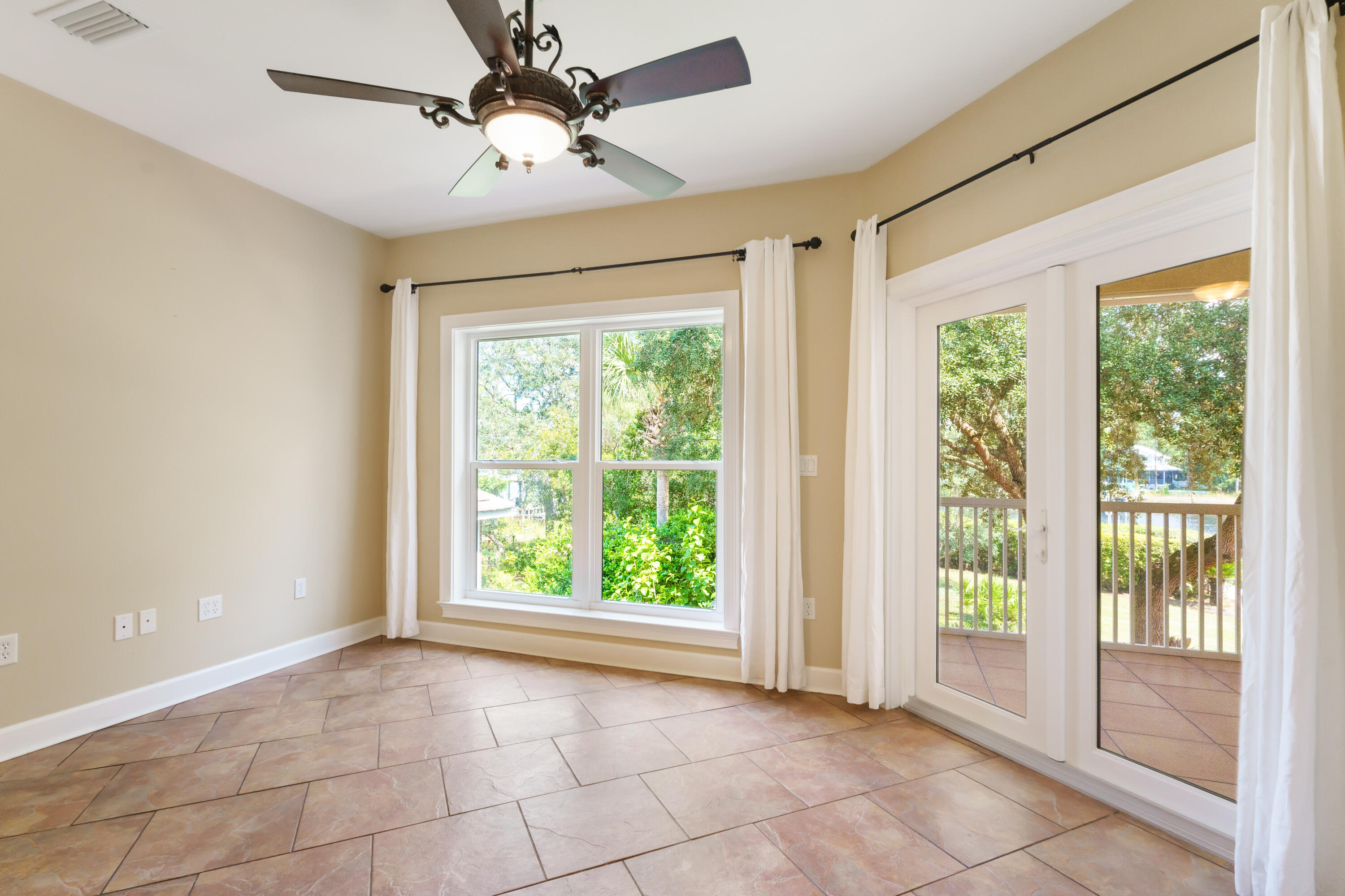 BOTANY BAYOU - Residential