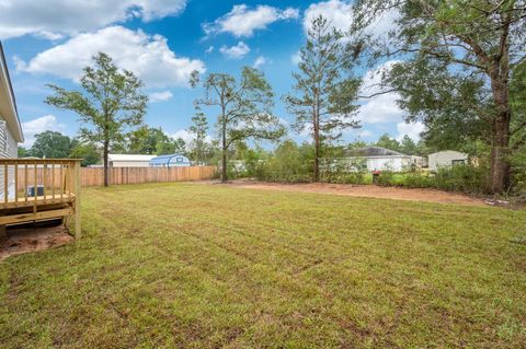 A home in DeFuniak Springs