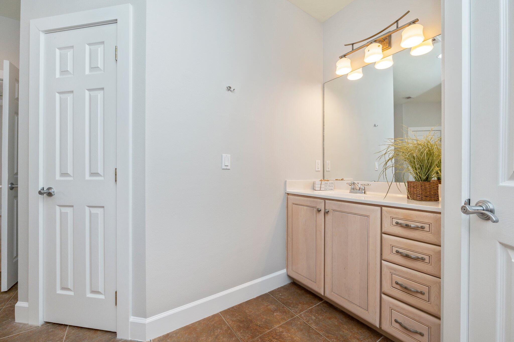 BAYSHORE PLACE PH 1 - Residential