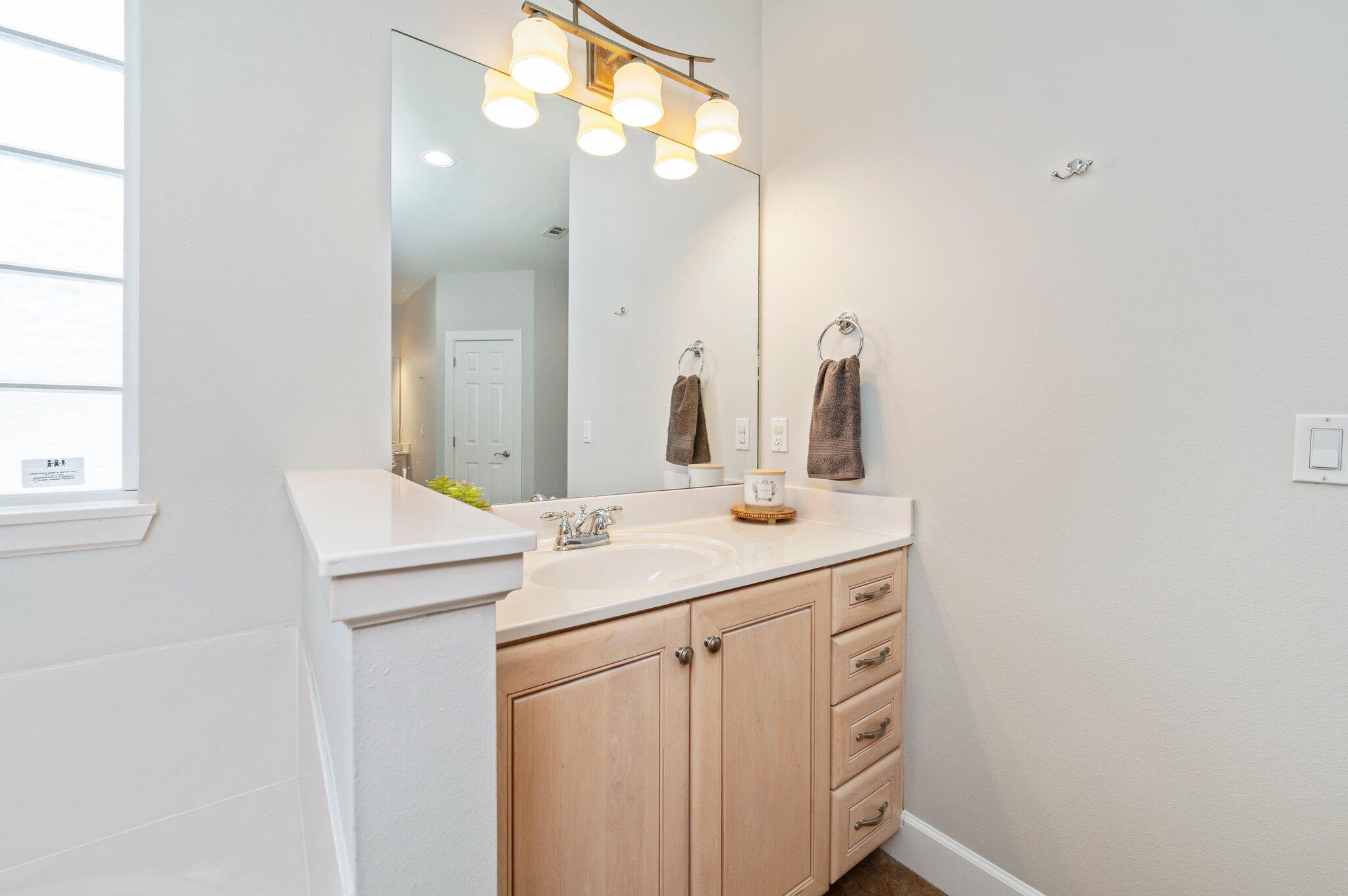 BAYSHORE PLACE PH 1 - Residential