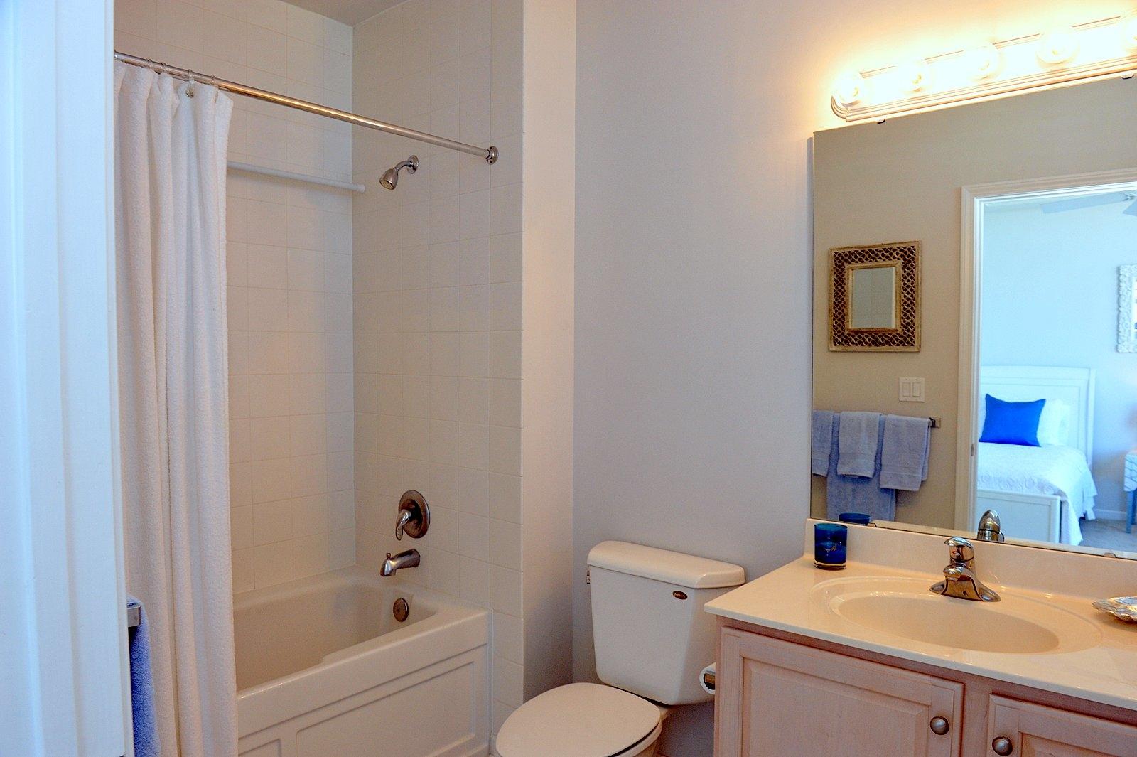 SILVER BEACH TOWERS - Residential