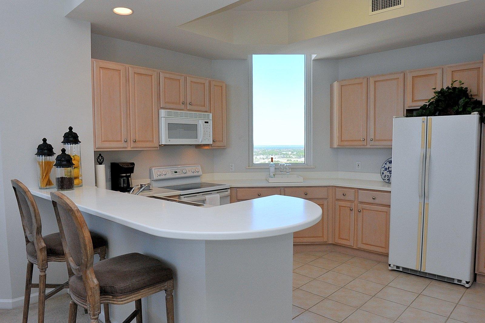 SILVER BEACH TOWERS - Residential