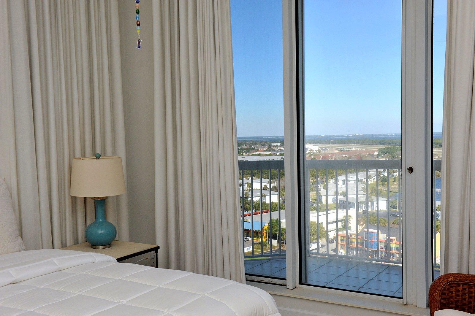 SILVER BEACH TOWERS - Residential