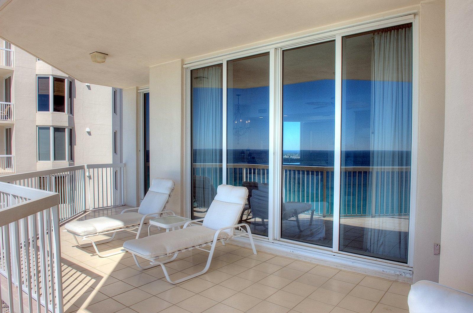 SILVER BEACH TOWERS - Residential