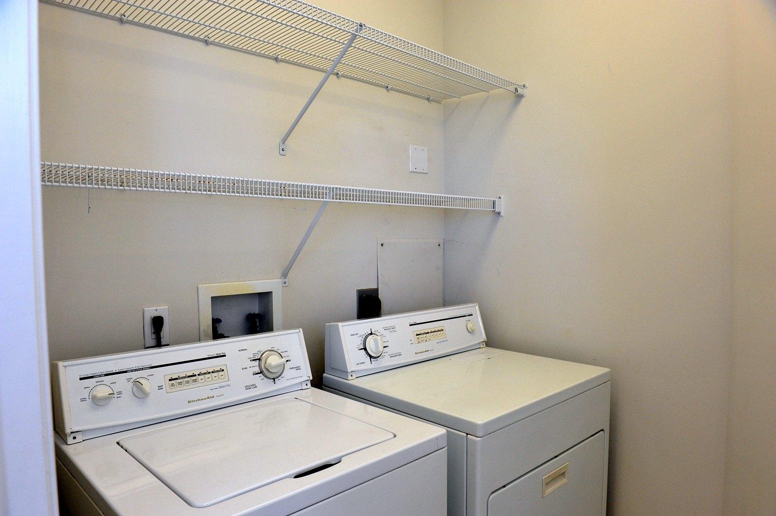 SILVER BEACH TOWERS - Residential