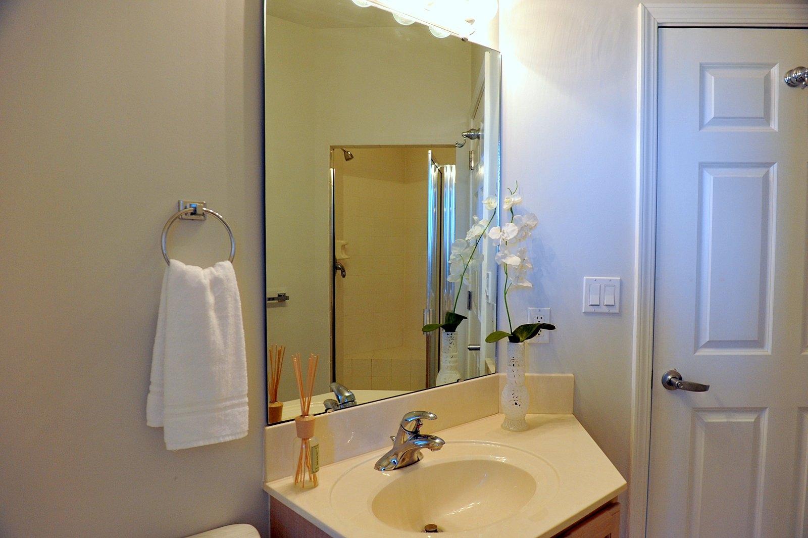 SILVER BEACH TOWERS - Residential