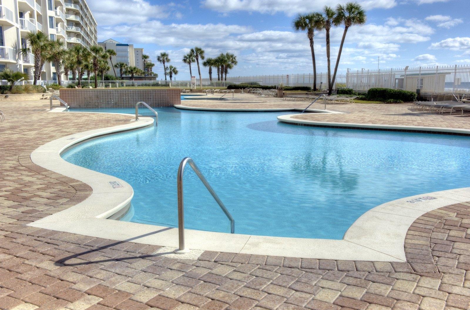 SILVER BEACH TOWERS - Residential