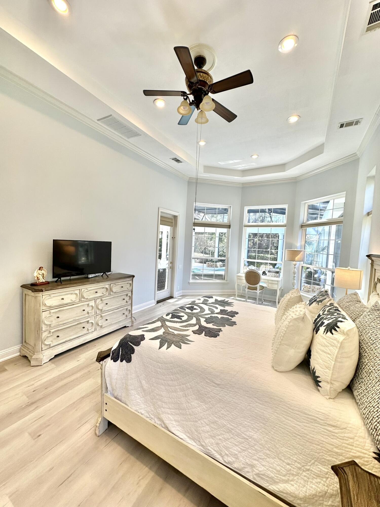 BURNT PINE - Residential