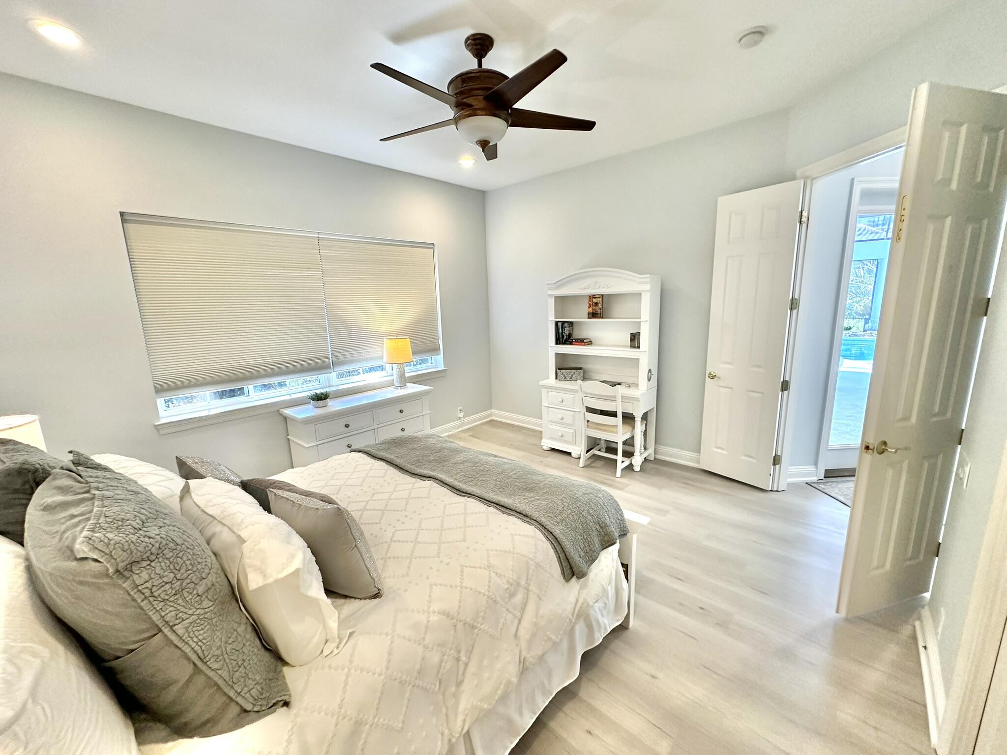 BURNT PINE - Residential