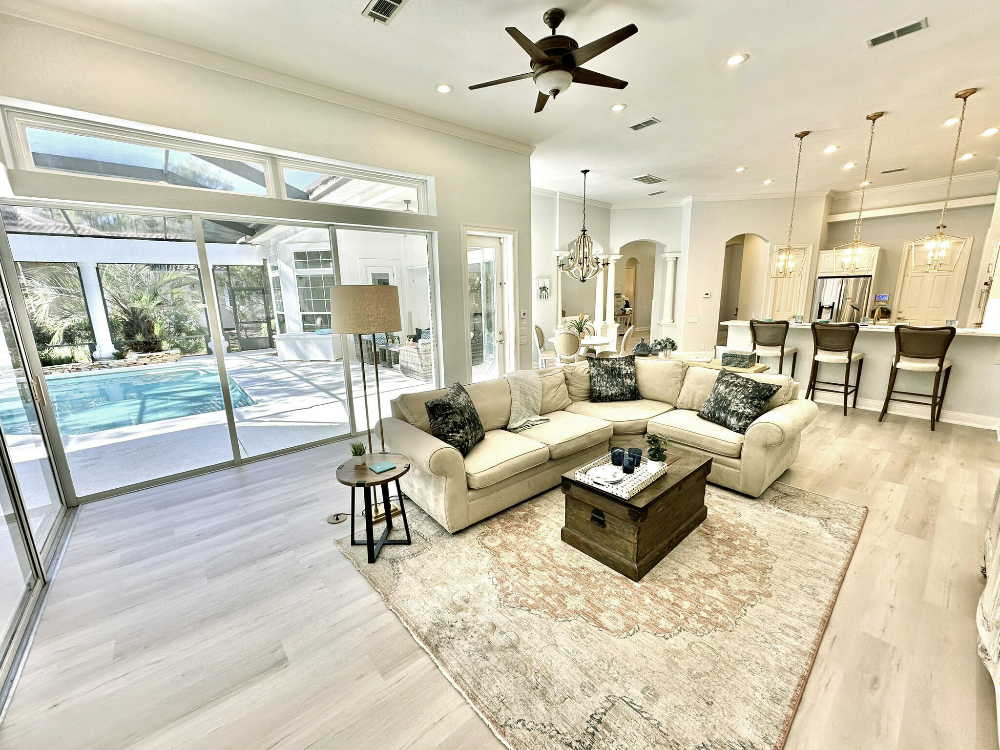 BURNT PINE - Residential