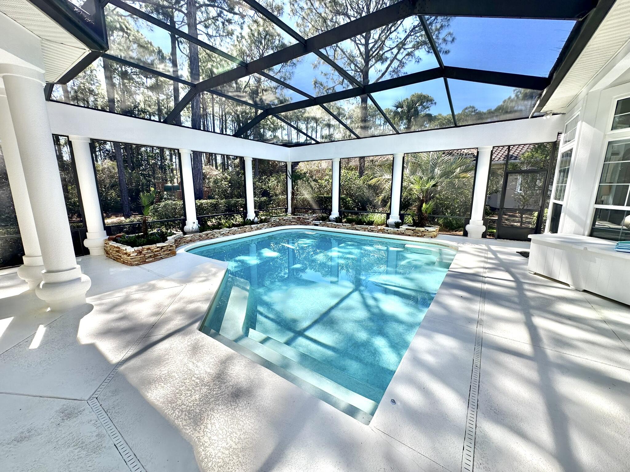 BURNT PINE - Residential